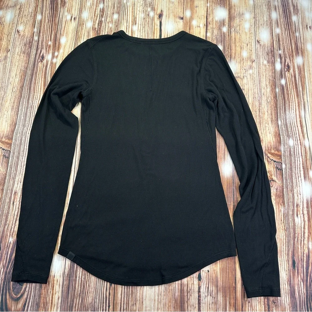 Lululemon Athletica Black Long Sleeve Women's Top